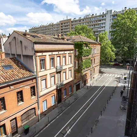 Cocon Moderne Compans Caffarelli - Metro, Charme & Confort Apartment